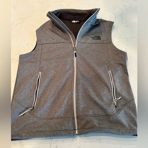 North Face Men’s zip up vest size medium